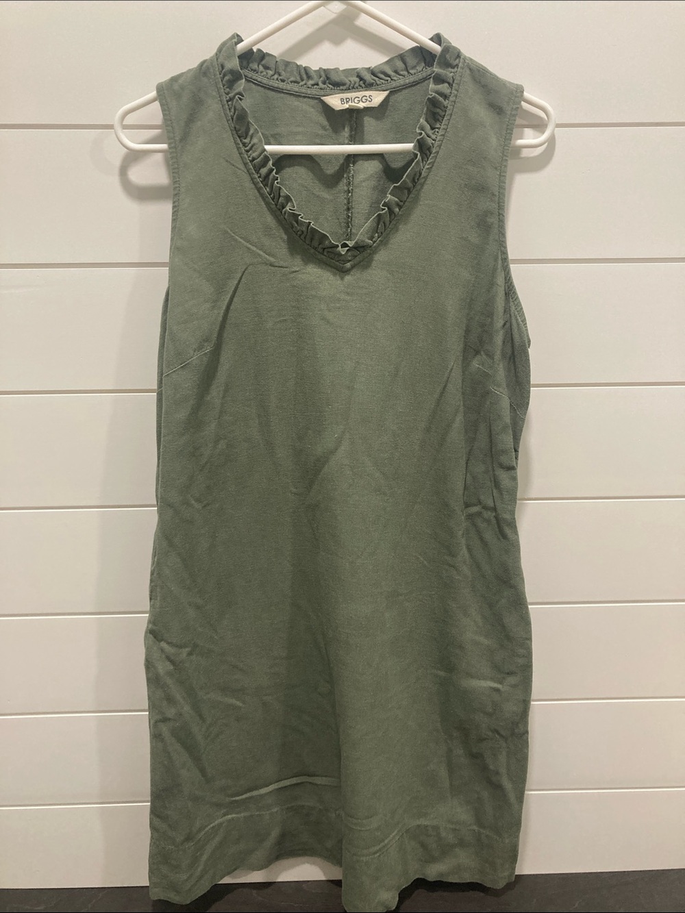 Briggs Sage Green Linen Blend Ruffle V-Neck Shift Dress with Pockets-Size M-EUC